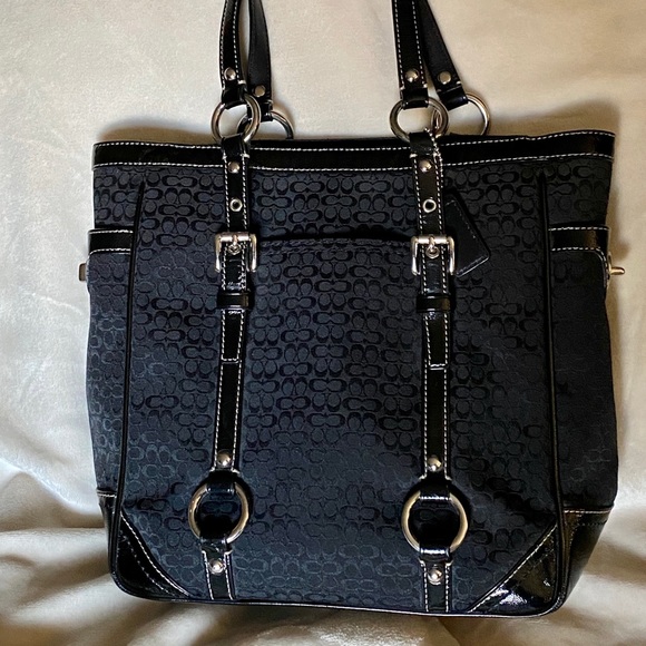 Signature Coach Tote - Picture 1 of 6